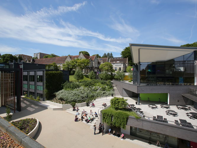The University of Winchester wins top environmental award for shrinking carbon footprint